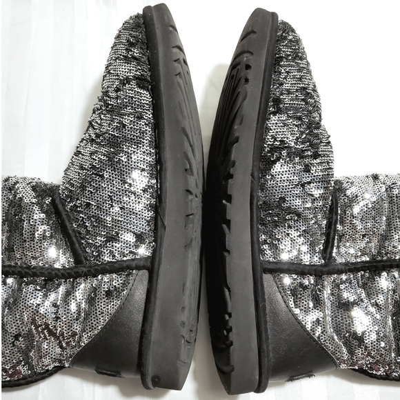 UGG Sequin Sparkling Black Silver Classic Short Boots Sz 9 - Picture 5 of 9